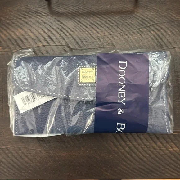 Dooney & Bourke Blue Pebbled Leather Wallet - Picture 9 of 9